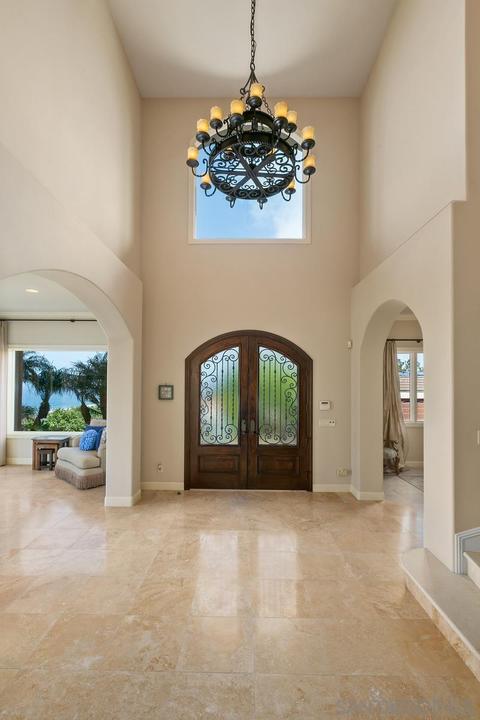 7640 Hillside Dr, La Jolla, CA 92037 photo 10
