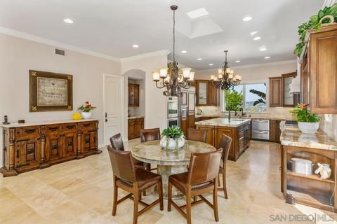 7640 Hillside Dr, La Jolla, CA 92037 photo 16