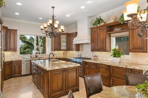 7640 Hillside Dr, La Jolla, CA 92037 photo 15