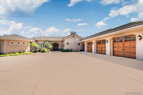 5125 Olive Hill Trl, Bonsall, CA 92003 photo 2
