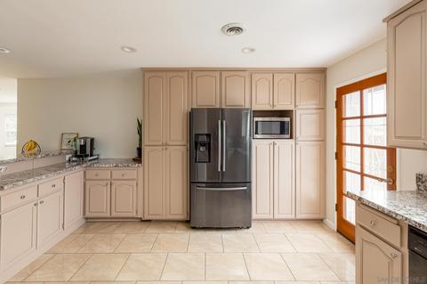 1032 La Presa Ave, Spring Valley, CA 91977 photo 9