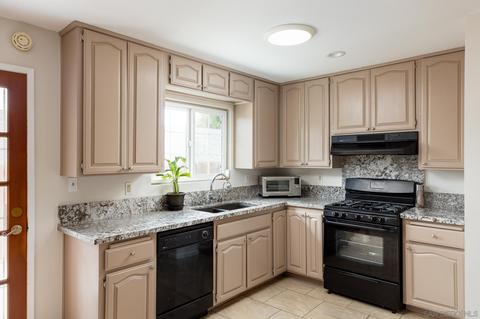 1032 La Presa Ave, Spring Valley, CA 91977 photo 8