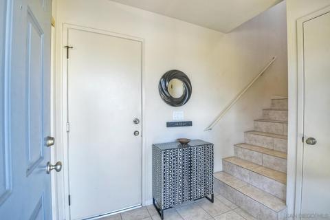 6871 Carnation Dr, Carlsbad, CA 92011 photo 4