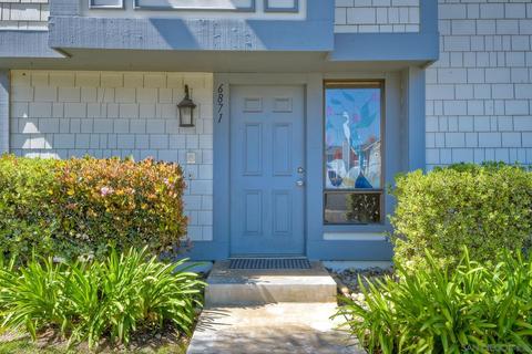 6871 Carnation Dr, Carlsbad, CA 92011 photo 2