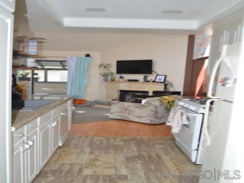 2135 E Valley Pkwy #9, Escondido, CA 92027 photo 3