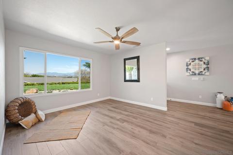 1599 Malaga Way, Fallbrook, CA 92028 photo 11