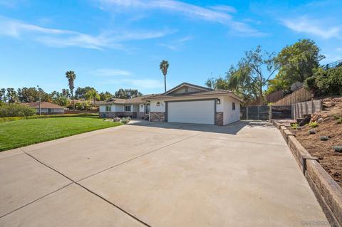 1599 Malaga Way, Fallbrook, CA 92028 photo 2