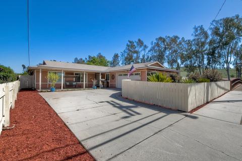 12861 Carriage Rd, Poway, CA 92064 photo 2