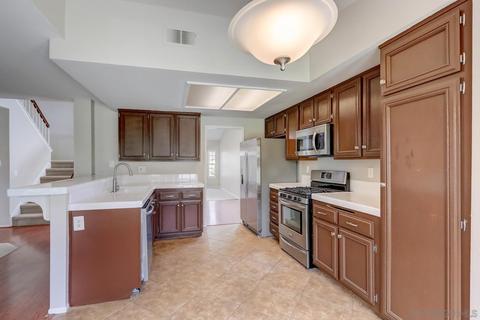 736 Foxwood Dr, Oceanside, CA 92057 photo 4