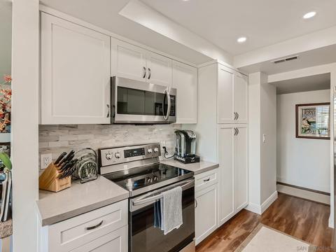 333 Orange Ave #18, Coronado, CA 92118 photo 10