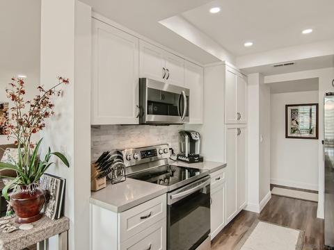 333 Orange Ave #18, Coronado, CA 92118 photo 11