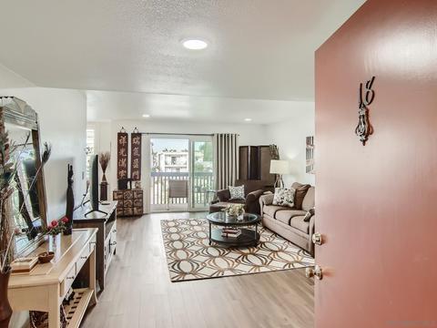 333 Orange Ave #18, Coronado, CA 92118 photo 2
