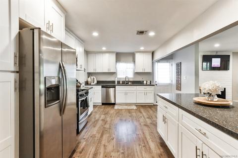 515 Wayne Ave, El Cajon, CA 92021 photo 2
