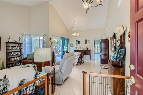 1424 Darwin Dr, Oceanside, CA 92056 photo 4