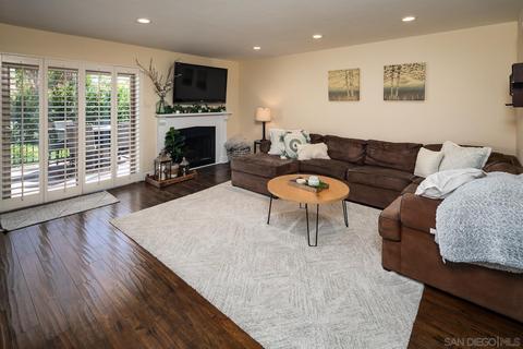 6540 Corte Montecito, Carlsbad, CA 92009 photo 2
