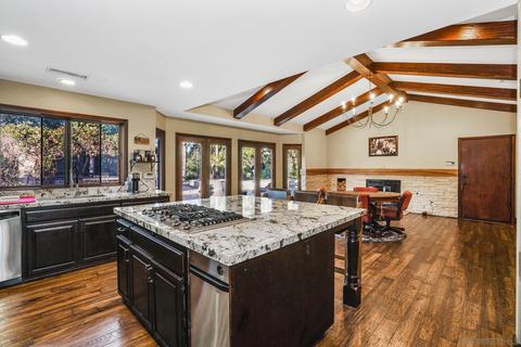 2047 Corte Madeira, Alpine, CA 91901 photo 2