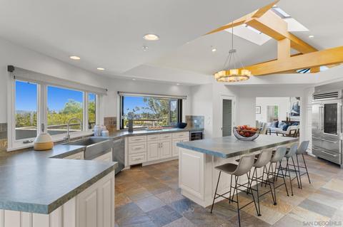 565 Canyon Dr, Solana Beach, CA 92075 photo 5