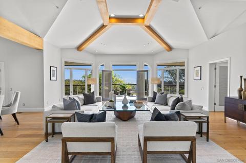 565 Canyon Dr, Solana Beach, CA 92075 photo 2