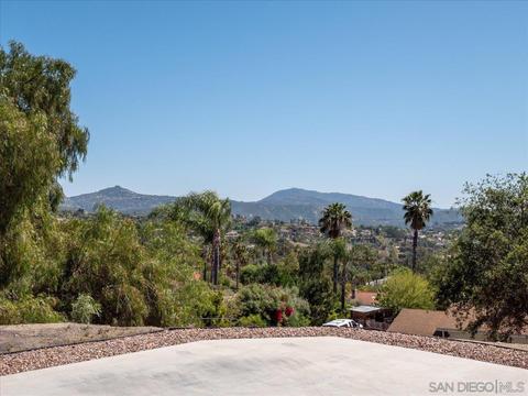 2504 Royal Crst, Escondido, CA 92025 photo 3