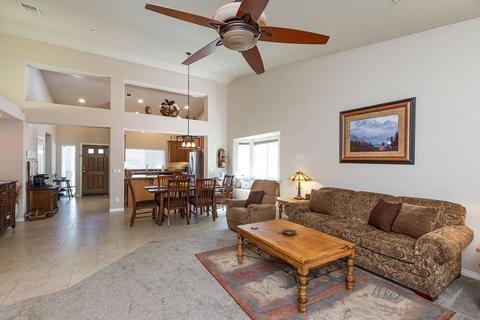 8538 Paseo De Los Castillos, Santee, CA 92071 photo 2