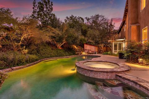3738 Emma Rd, Vista, CA 92084 photo 3