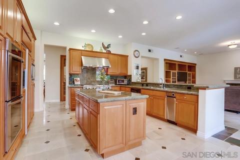 1546 Hamilton Ln, Escondido, CA 92029 photo 16
