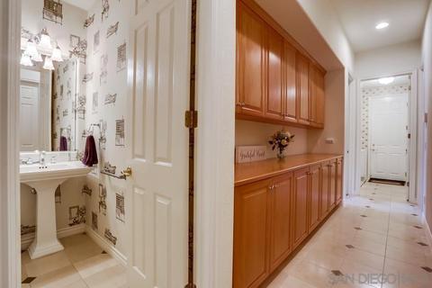 1546 Hamilton Ln, Escondido, CA 92029 photo 21