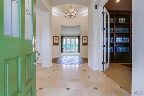 1546 Hamilton Ln, Escondido, CA 92029 photo 3