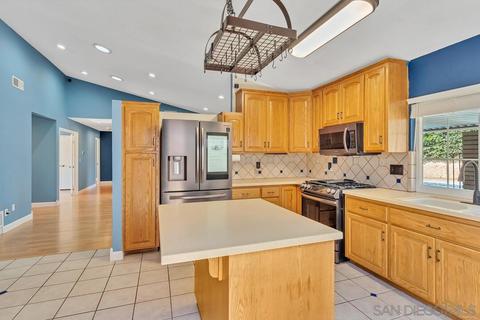 10208 Carnero Pl, Lakeside, CA 92040 photo 9