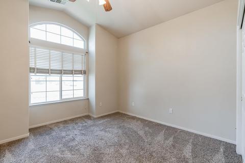 990 Evergreen Ave, Lemoore, CA 93245 photo 14