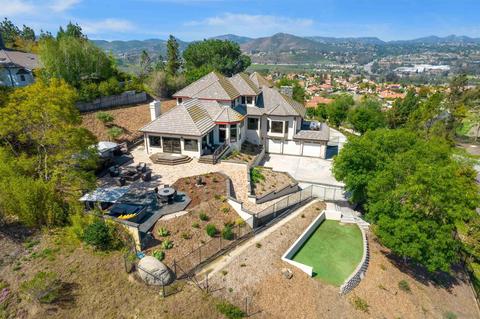 10 Coach Rd, Escondido, CA 92025 photo 3