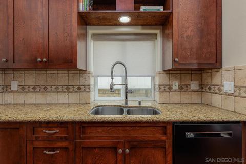 1277 Longfellow Rd, Vista, CA 92081 photo 17