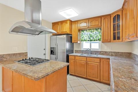 112 Frontier Dr, Oceanside, CA 92054 photo 4