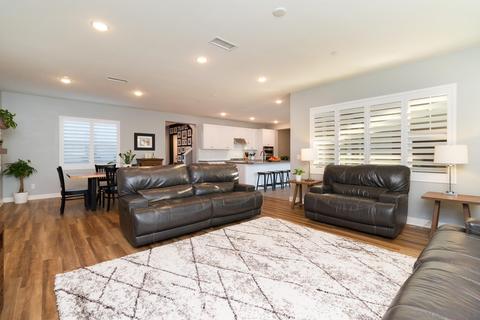 9065 W Bluff Pl, Santee, CA 92071 photo 5