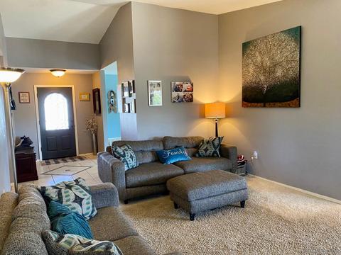 9208 Lake Country Dr, Santee, CA 92071 photo 4