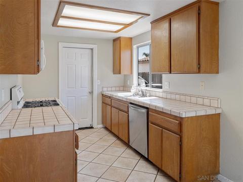 2608 Albright Pl, Escondido, CA 92027 photo 7