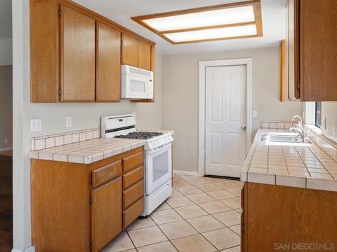 2608 Albright Pl, Escondido, CA 92027 photo 8