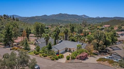 17328 Abrigo Way, Ramona, CA 92065 photo 2
