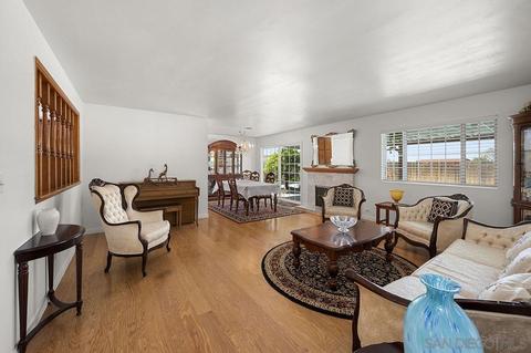 10121 Rayline Way, Spring Valley, CA 91977 photo 2