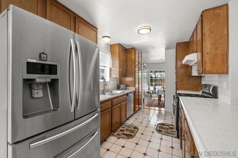 10121 Rayline Way, Spring Valley, CA 91977 photo 8