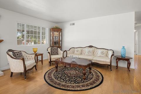 10121 Rayline Way, Spring Valley, CA 91977 photo 4