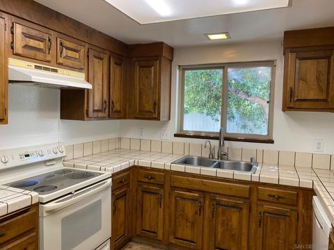 10828 Charing Cross Rd, Spring Valley, CA 91978 photo 52