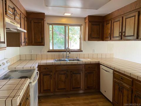 10828 Charing Cross Rd, Spring Valley, CA 91978 photo 37