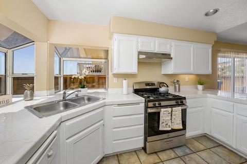 9765 Avenida Ricardo, Spring Valley, CA 91977 photo 13