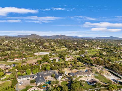 3598 Corte Luisa, Carlsbad, CA 92009 photo 8