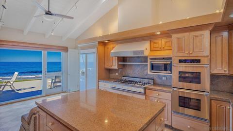 7068 Neptune Pl, La Jolla, CA 92037 photo 17