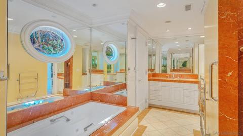 7068 Neptune Pl, La Jolla, CA 92037 photo 24
