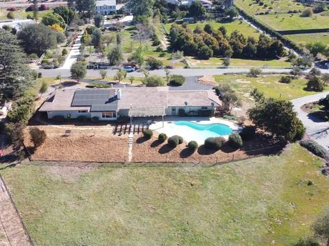 655 Tumble Creek Ln, Fallbrook, CA 92028 photo 1