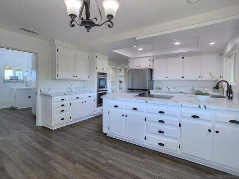 655 Tumble Creek Ln, Fallbrook, CA 92028 photo 9