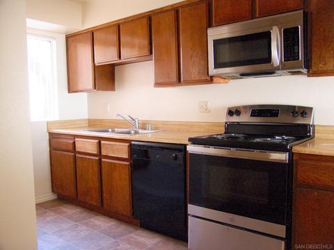 617 Beverly Pl, San Marcos, CA 92078 photo 9